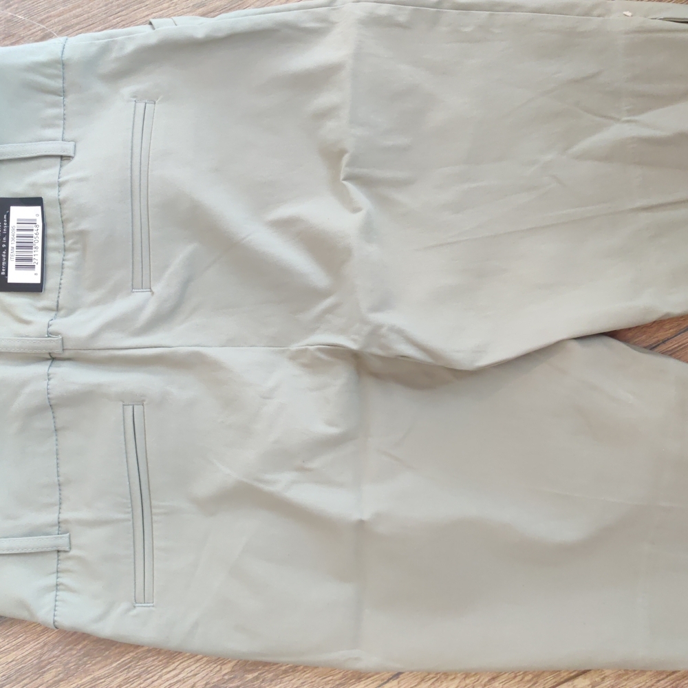 NWT Bermuda Shorts 9" Inseam XS